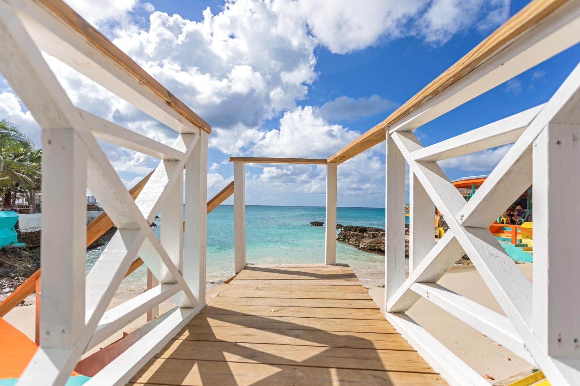 Maho Beach House - Sand Bar Condo - 1 Bedroom Suite Eksteriør bilde